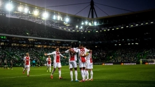 Las 5 jóvenes estrellas del Ajax que están en la mira de los grandes