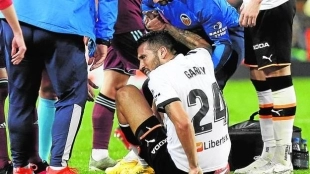 Los problemas del Valencia para reconstruir su defensa / Lasprovincias.es