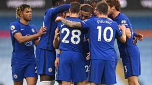 Los tres mediocentros que vigila el Chelsea ante la negativa de Rice