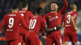 El jugador inglés celebra un gol con sus compañeros. Foto: Spy Sports