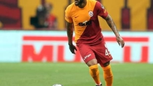El Galatasaray sigue esperando la oferta del Sevilla por Marcao. Foto: @GalatasarySK