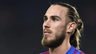 Óscar Mingueza no saldrá del Barcelona