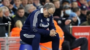 Marcelo Bielsa abandona los banquillos de la Premier League. Foto: Getty