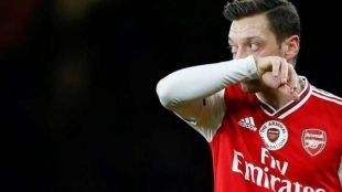 Özil cada vez más cerca de marcharse del Arsenal / Besoccer.com