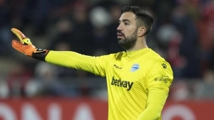 Los porteros que ficharía Vaclik para el Sevilla | Mundo Deportivo