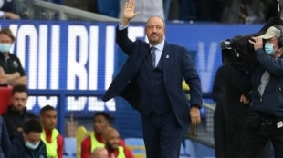 Rafa Benítez quiere mejorar su centro del campo. Foto: Getty