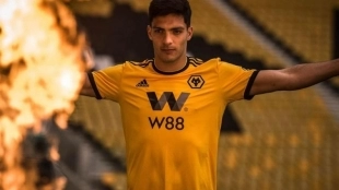 Raúl Jiménez vuelve, pero ¿qué camiseta lucirá?. Foto: Mediotiempo