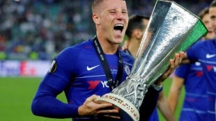 El Leeds United también quiere batallar por el fichaje de Ross Barkley "Foto: FanCast"