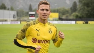 El Valencia valora una nueva ofensiva por Thorgan Hazard