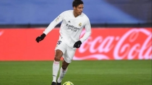 Varane, Koundé y un tapado, las alternativas del United tras perder a Upamecano. Foto: tycsports.com