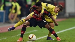 El Sevilla encuentra el sustituto perfecto de Reguilón. Foto: El País