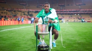 El Real Betis ya negocia su salida. Foto: @RealBetis