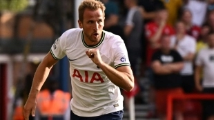 El United busca un descuento del Tottenham por Harry Kane / Besoccer.com