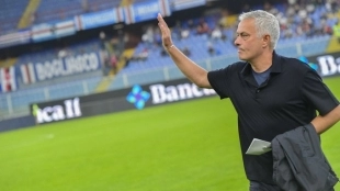 José Mourinho pone en rojo estos nombres para el lateral romano. Foto: @OfficialASRoma