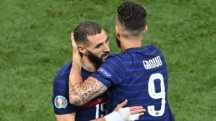 Olivier Giroud y Karim Benzema. Foto: Yahoo Vida y Estilo