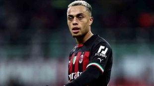 Sergiño Dest, a un paso de jugar en la revelación de la Bundesliga