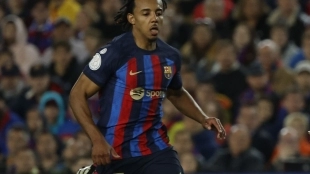 Los 3 jugadores que sigue el Barcelona para reemplazar a Koundé