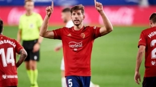 Los 3 centrales que maneja el Villarreal para suplir a Pau Torres