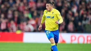 El lateral que quiere el Cádiz para reemplazar a Pacha Espino