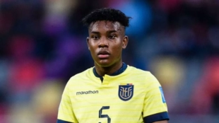 La oferta que aleja al Barcelona del fichaje de Óscar Zambrano