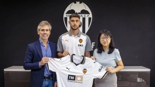 Yaremchuk firma por el Valencia / Valenciacf.com
