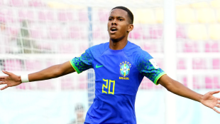 El grande de la Premier que se mete en la pelea por Estevao Willian