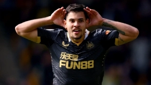 Bruno Guimaraes, muy cerca de irse del Newcastle United / Football365