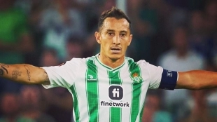 Guardado se marcha del Betis / El Universal