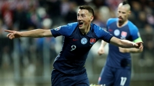 El gran rival del Sevilla en la puja por fichar a Robert Bozenik