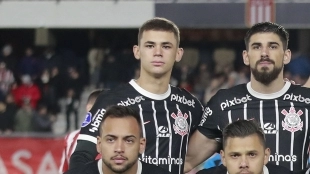 Moscardo, pivote del Corinthians, cedido por el PSG