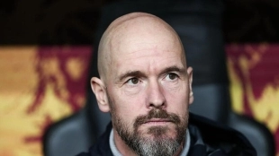 Erik Ten Hag, entrenador del Manchester United, quiere reforzar su ataque con Zirkzee y su defensa con De Ligt..