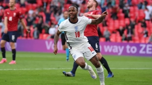 Raheem Sterling, jugador del Chelsea que podría fichar por la Juventus de Turín