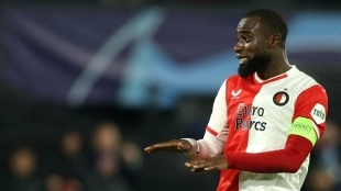 Lutsharel Geertruida, lateral derecho del Feyenoord que podría salir en verano