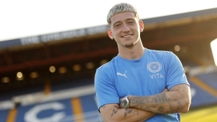 Tottenham y Leicester City luchan por la estrella de la tercera división inglesa | Stockport County