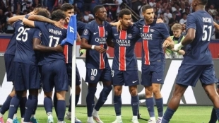 Los jugadores del PSG celebran un gol