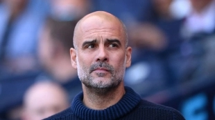 Pep Guardiola quiere que el Manchester City se gaste el dinero / La Razón