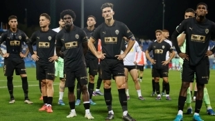Valencia seals the signing that will save them from relegation.
