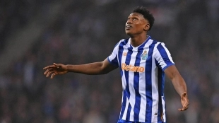 The 4 clubs fighting for the signing of Samu Aghehowa