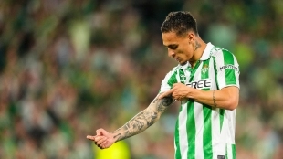 El Betis busca fórmulas para retener a Antony / La Razón