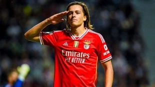 <p>Benfica asks for 2 players from Real Madrid for Carreras / Relief</p>