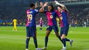 The Barcelona players celebrate a goal