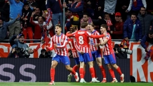 Atletico de Madrid players celebrate a goal