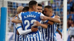 Los jugadores del Alavés celebran un gol