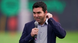 Deco, member of Barcelona's sporting direction.