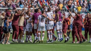<p>Fluminense players celebrate a victory in the Club World Cup</p>