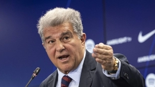 Barcelona says goodbye to Dumfries