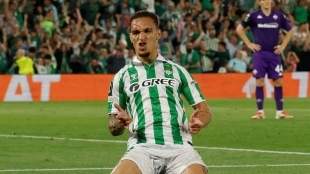 Buenas noticias para el Betis: El Manchester United aceptó la oferta por Antony
