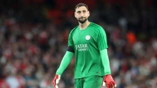 Donnarumma with the PSG shirt