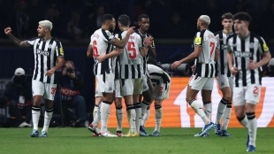 Los jugadores del Newcastle celebran un gol