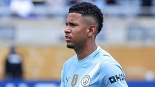 Savinho jugando la Copa Mundial de Clubes 2025